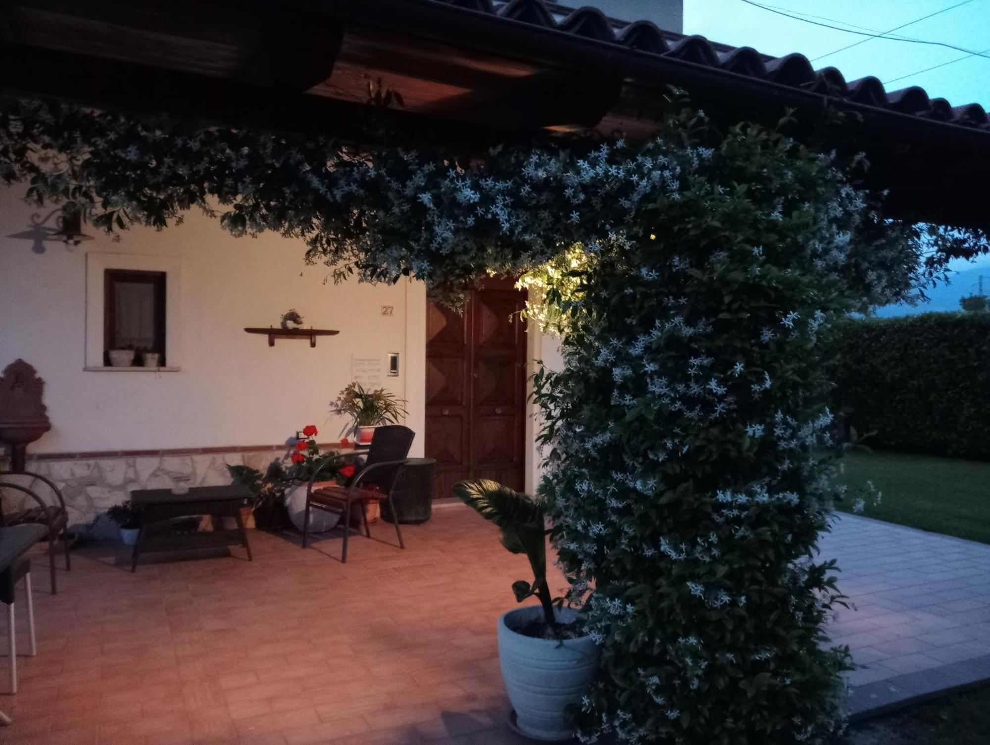 B&B Il Tiglio Падула Екстериор снимка