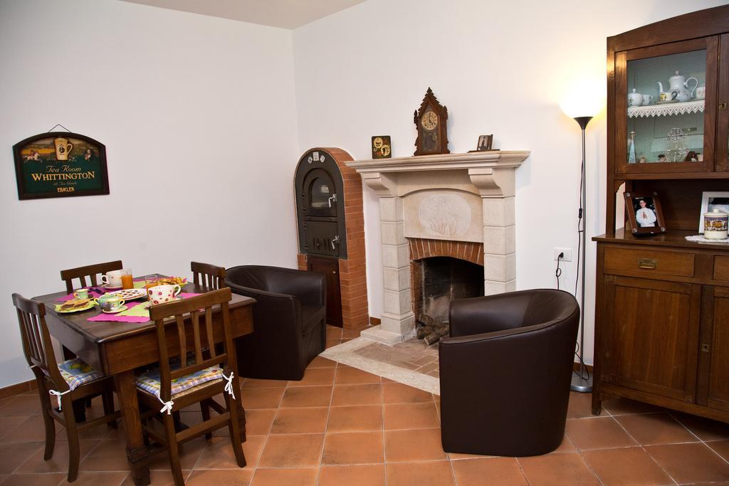B&B Il Tiglio Падула Екстериор снимка